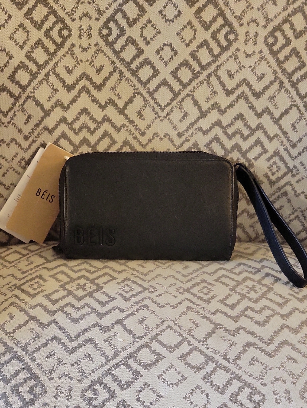 BEIS Black The Travel Wallet NWT